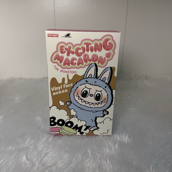 Pop Mart Exiting Macaron Labubu Green Grape Vinyl Face Plush Sealed Box - Picture 2 of 8